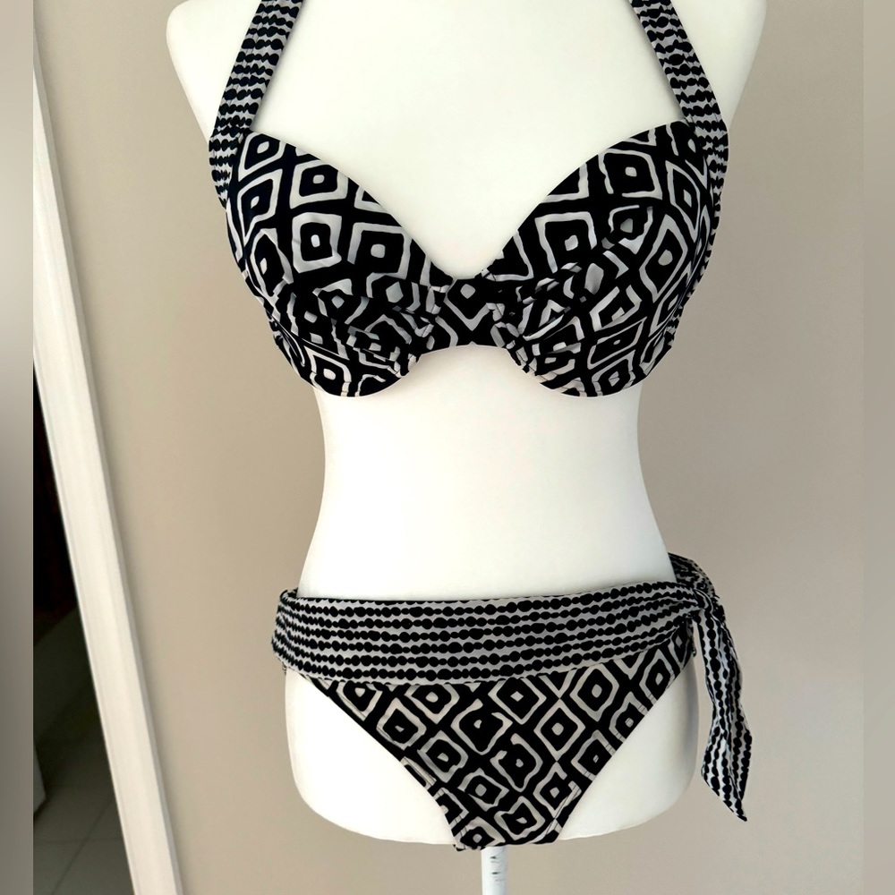 2piece bathing suit